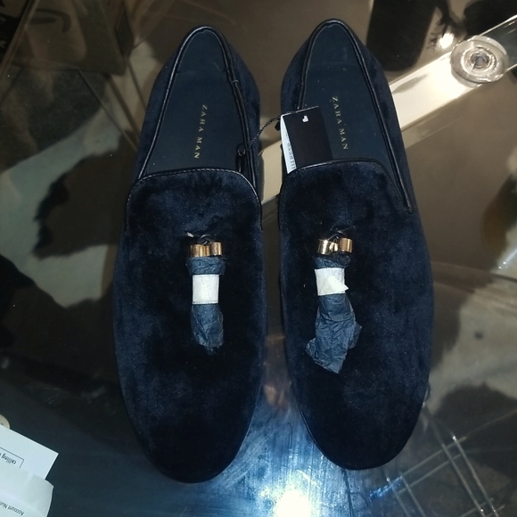 Mens Velvet Dress Shoe - Picture 1 of 2